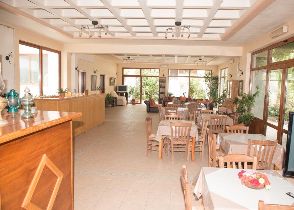 Morfoula Aparthotel Vatera Buitenkant foto